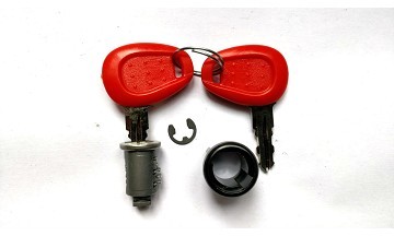 Givi Chiave e serratura Z156 per bauletti E33E29E42